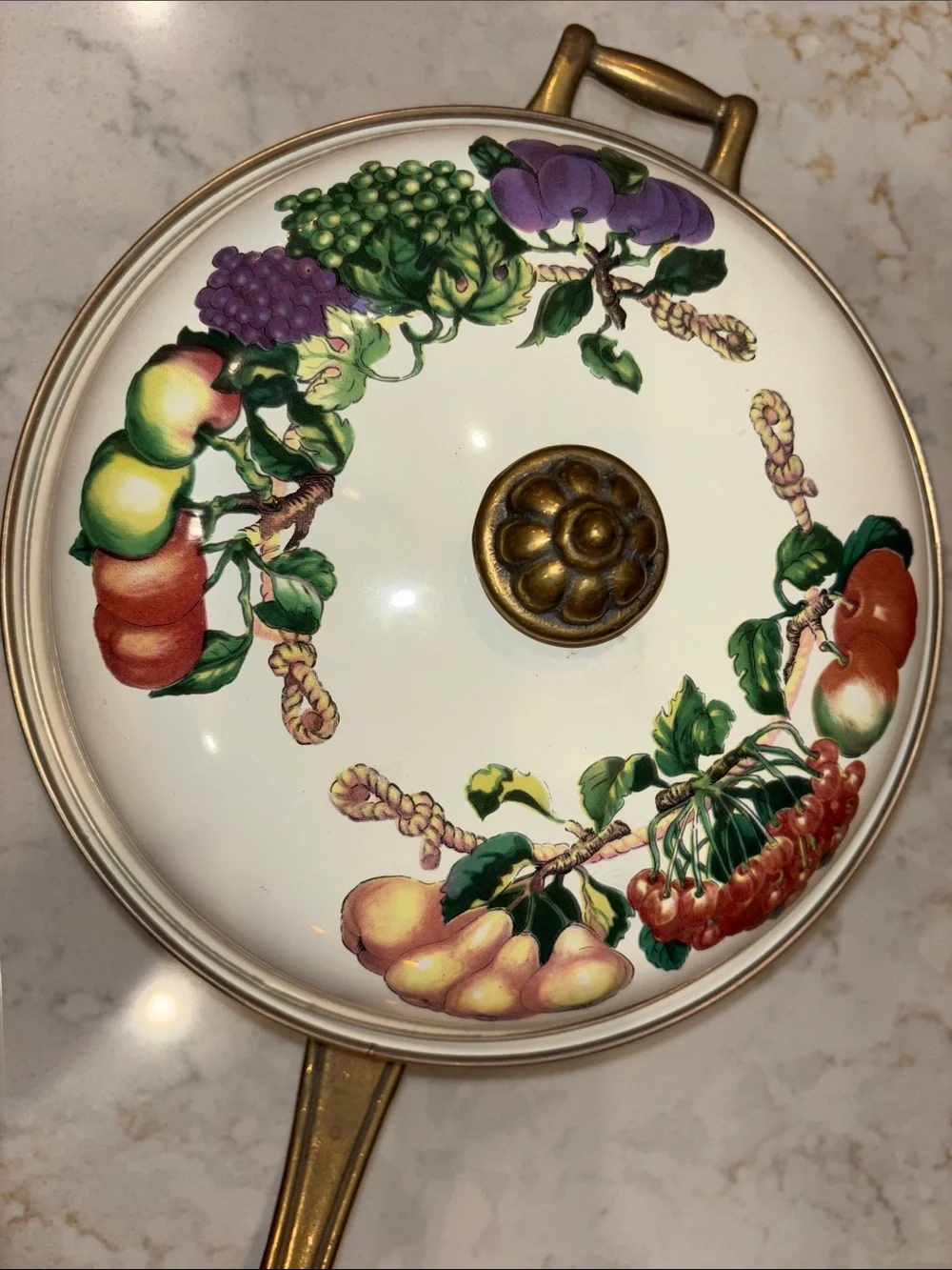 Vintage Tabletops “Kensington Garden Skillet/brass details